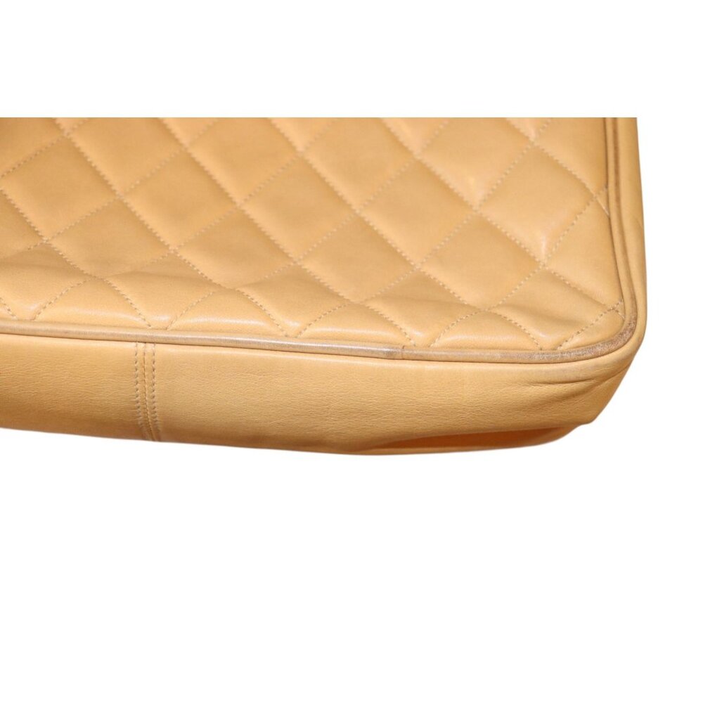 Chanel Quilted Beige Lamb Leather Shoulder Bag With Chain Strap & CC Charm - Picture 10 of 15